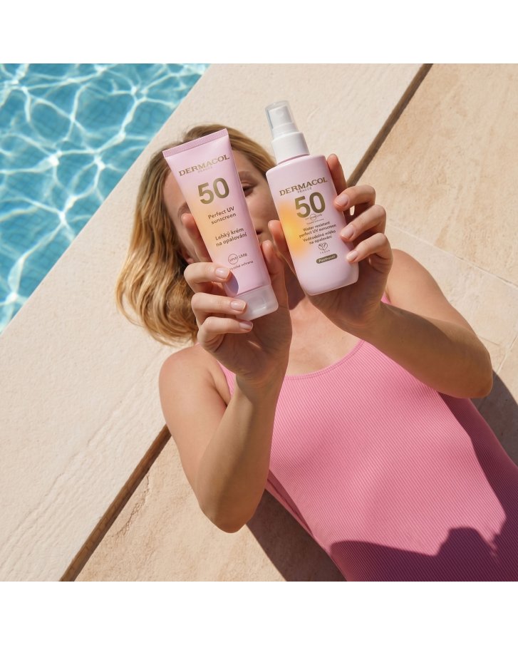 Loțiune de plajă bronzantă, sub formă de spray, SPF 50